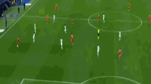 “维尔德“青铜轰炸机”回归拳坛，你对他的王者归来有何期待？”