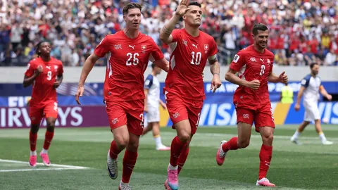 篮球界新篇章英皇娱乐登录：夏季联赛4连红，21中15的火热状态